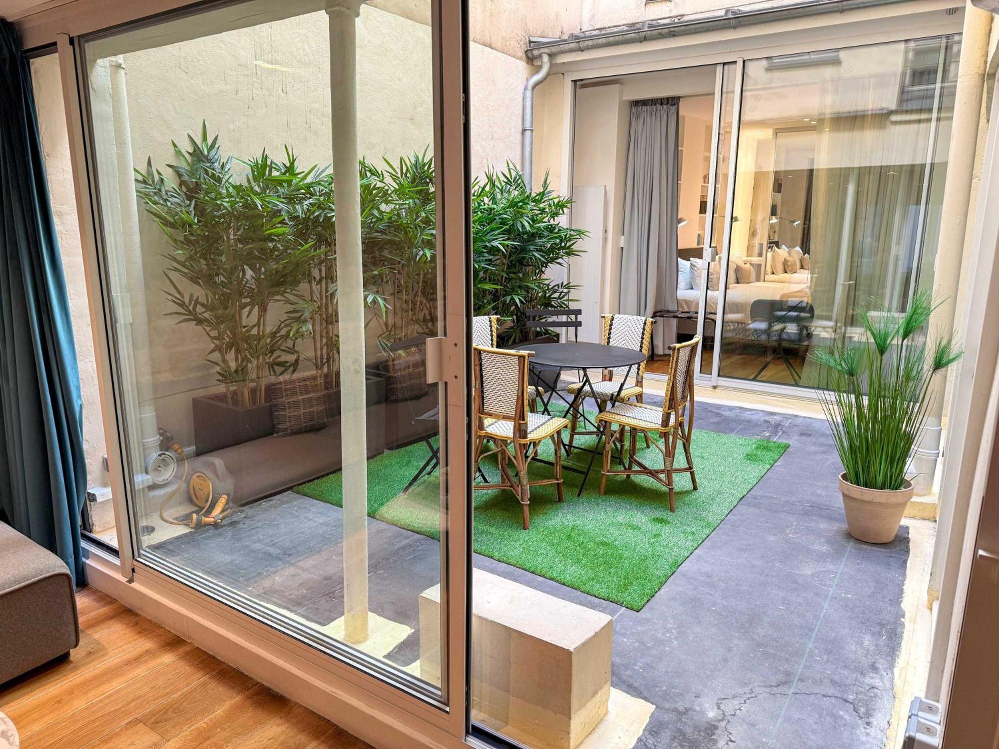 Appartamento Jardin Prive - Gorgeous 3 Bed House In Le Marais Parigi